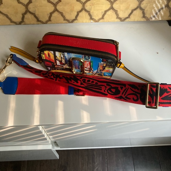 Marc Jacobs snapshot postcard printed embossed leather crossbody. - Picture 5 of 8